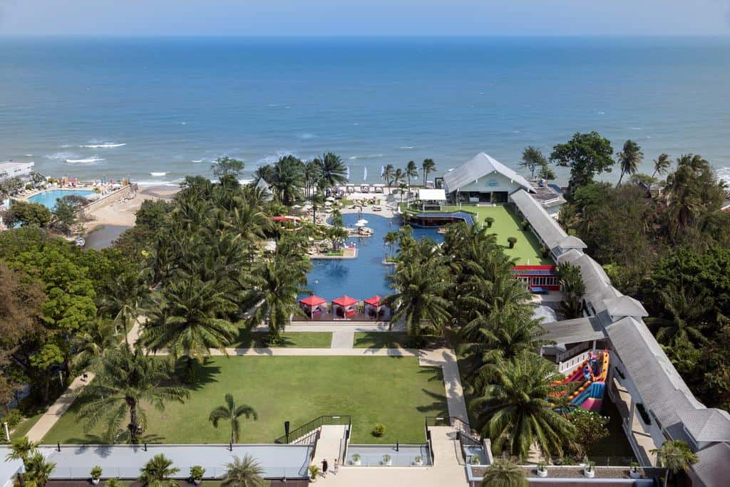 Novotel Hua Hin Cha Am Beach Resort and Spa 2