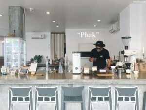Phak Cafe & Crafts (สุขุมวิท 51) 1