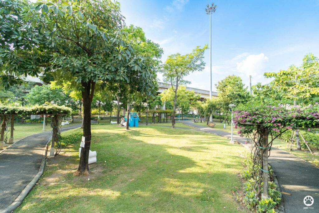 10 ข้อดีของ BMA DOG PARK สวนวัชราภิรมย์ สวนหมาเข้าฟรี ดีเรายกให้ดีที่สุดของกทม. ปี 2022 1 10 ข้อดีของ BMA DOG PARK สวนวัชราภิรมย์ สวนหมาเข้าฟรี ดีเรายกให้ดีที่สุดของกทม. ปี 2022 1