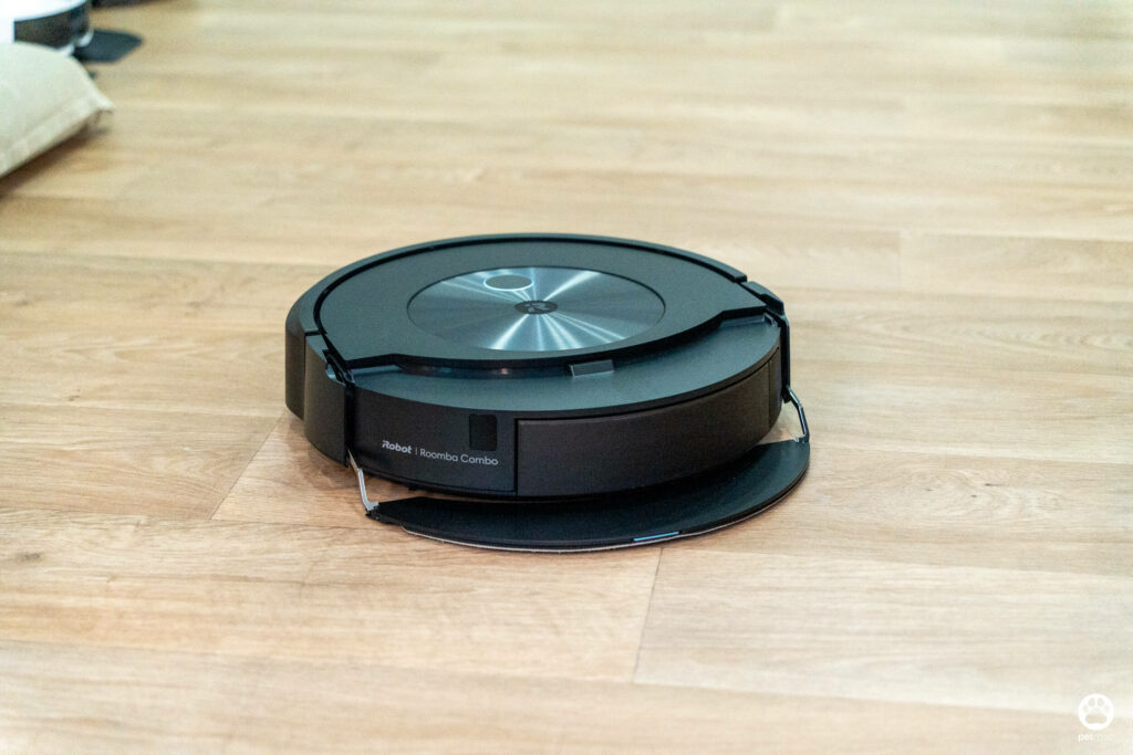 5 ฟีเจอร์ดีกับบ้านมีสุนัข รีวิว iRobot Roomba Combo j7+ หุ่นยนต์ดูดฝุ่นและถูพื้น 2 in 1 28