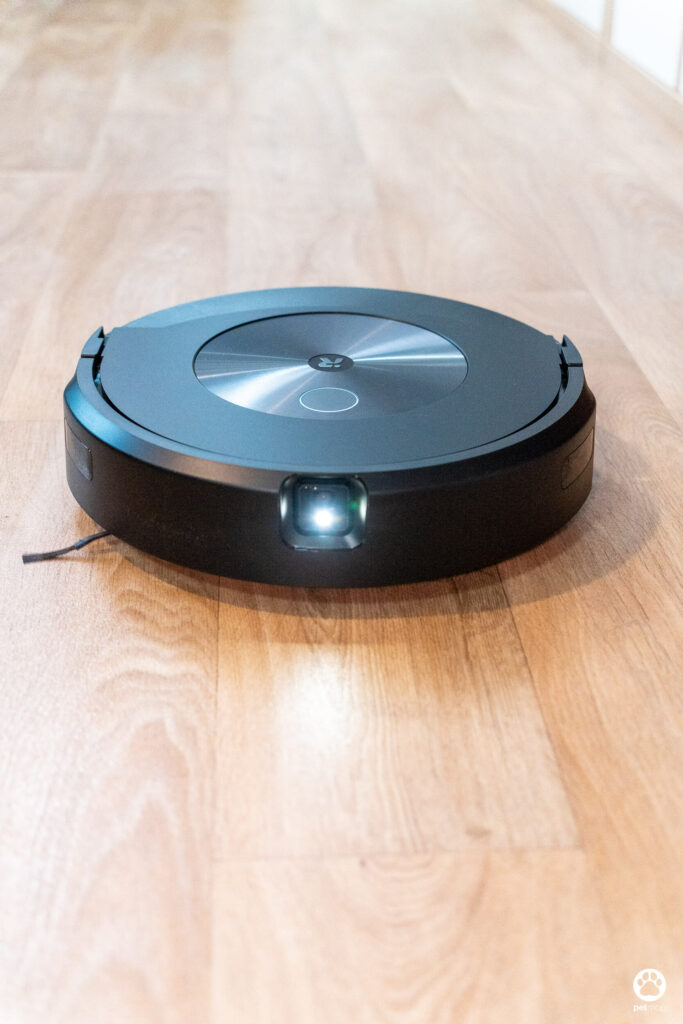 5 ฟีเจอร์ดีกับบ้านมีสุนัข รีวิว iRobot Roomba Combo j7+ หุ่นยนต์ดูดฝุ่นและถูพื้น 2 in 1 11